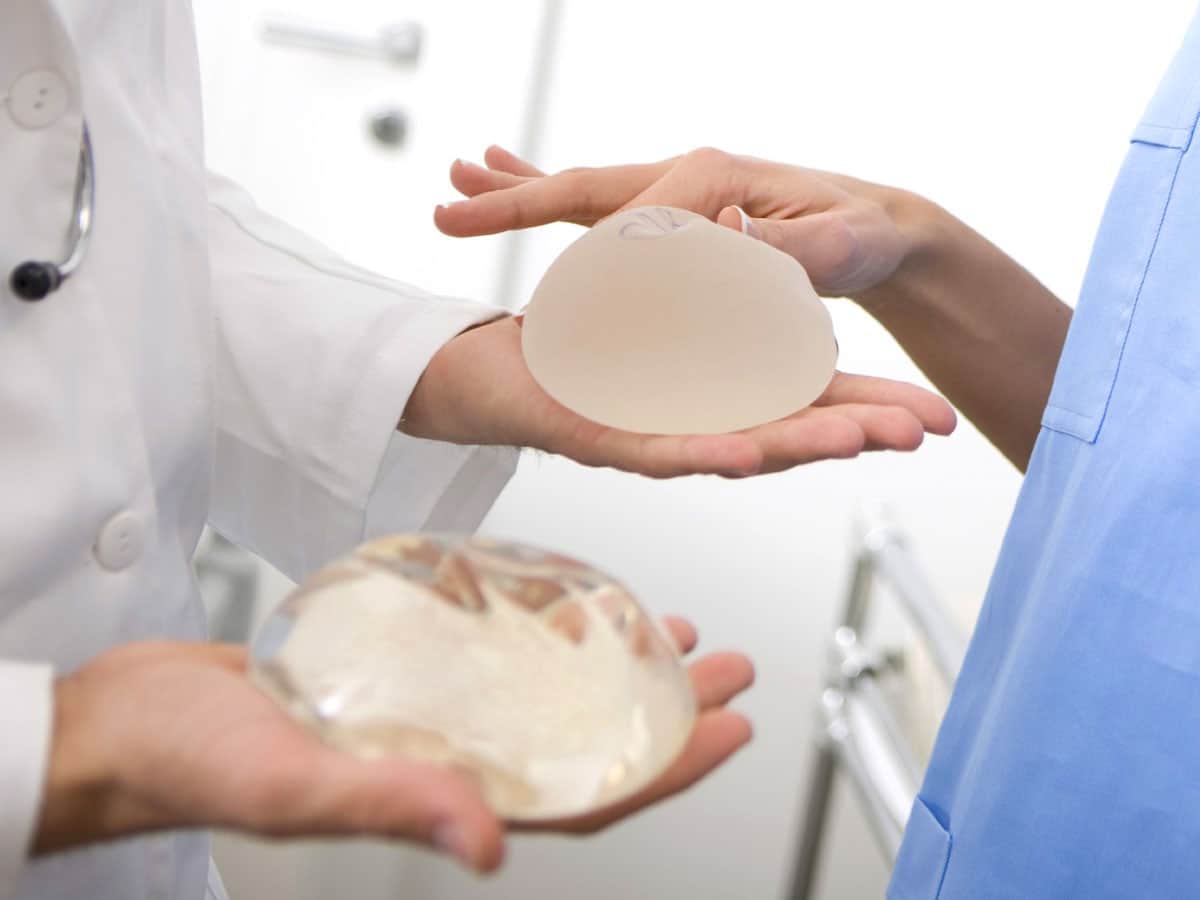 Современные силиконовые имплантаты, их состав и использование в пластической хирургии